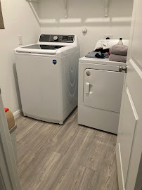 Holiday Maid - Photo 8 - Car repair in , Austin