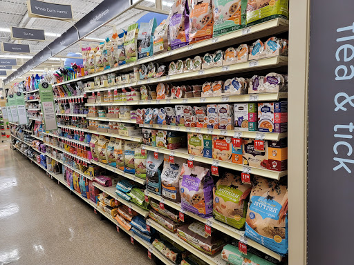 Pet Supply Store «PetSmart», reviews and photos, 160 Alewife Brook Pkwy, Cambridge, MA 02138, USA