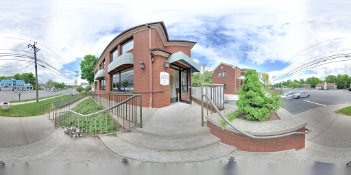 Jewelry Store «Wilton Jewelers», reviews and photos, 27 Danbury Rd, Wilton, CT 06897, USA