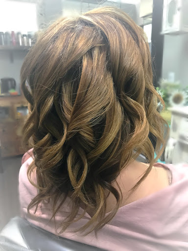 Hair Salon «Salon Lofts Crossroads Plaza», reviews and photos, 213 Crossroads Blvd, Cary, NC 27518, USA