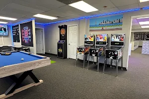 FS Breakerz Arcade Game Lounge & Hobby Shop image