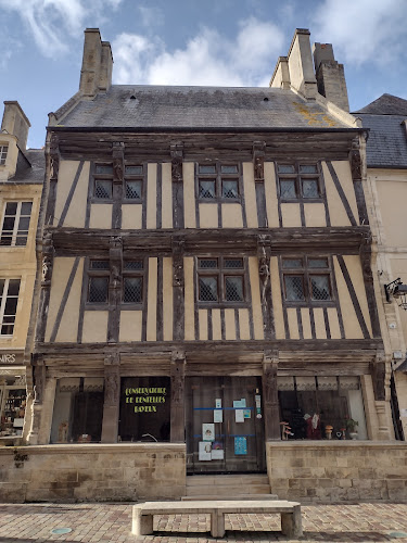 Conservatoire de la Dentelle de Bayeux à Bayeux