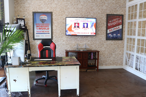 Real Estate Agency «RE/MAX FULLSAIL», reviews and photos, 520 Folly Rd, Charleston, SC 29412, USA