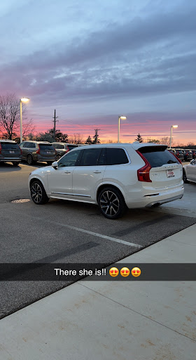 Car Dealer «McGrath Volvo Cars Barrington», reviews and photos, 300 N Hough St, Barrington, IL 60010, USA