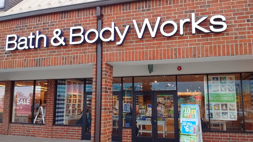 Beauty Supply Store «Bath & Body Works», reviews and photos, 320 W Army Trail Rd, Bloomingdale, IL 60108, USA