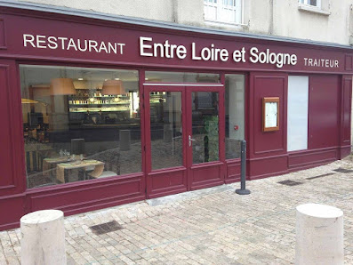 Entre Loire Et Sologne 2 Pl. Saint-Germain, 45600 Sully-sur-Loire