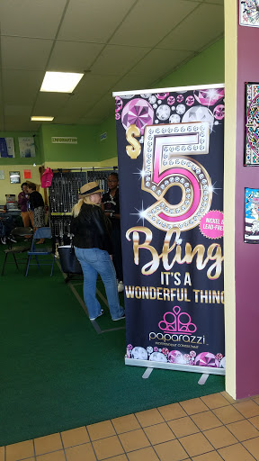 Shopping Mall «Perry Avenue Mall», reviews and photos, 2901 Perry Ave NE # 11, Bremerton, WA 98310, USA