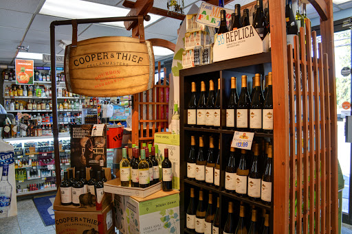Liquor Store «The Wine House», reviews and photos, 1356 Hopmeadow St, Simsbury, CT 06070, USA