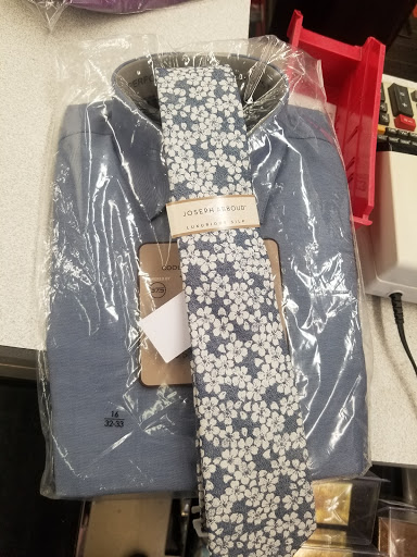 Clothing Store «K&G Fashion Superstore», reviews and photos, 29523 Gratiot Ave, Roseville, MI 48066, USA