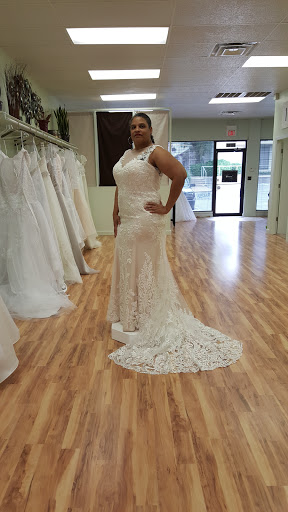 Plus Size Clothing Store «The Curvy Bride Boutique», reviews and photos, 8210 S Harvard Ave, Tulsa, OK 74137, USA