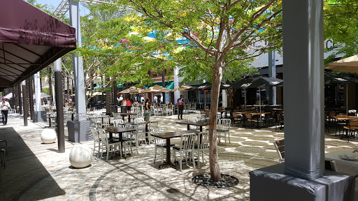 Shopping Mall «Miracle Mile and Downtown Coral Gables», reviews and photos, 220 Miracle Mile, Miami, FL 33134, USA