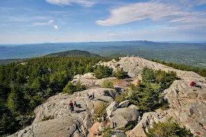 Mt Kearsarge Trailhead image