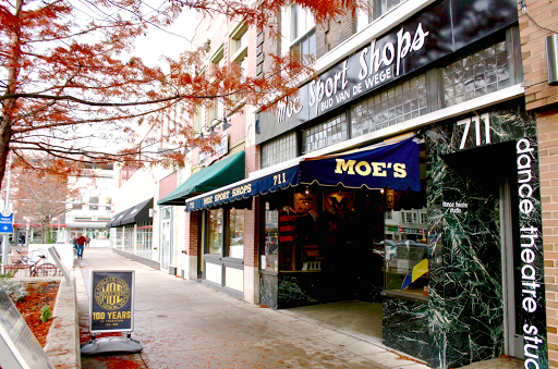 T-shirt Store «Moe Sport Shops», reviews and photos, 711 N University Ave, Ann Arbor, MI 48104, USA
