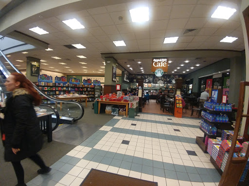 Book Store «Barnes & Noble Oxford Valley», reviews and photos, 210 Commerce Blvd, Fairless Hills, PA 19030, USA