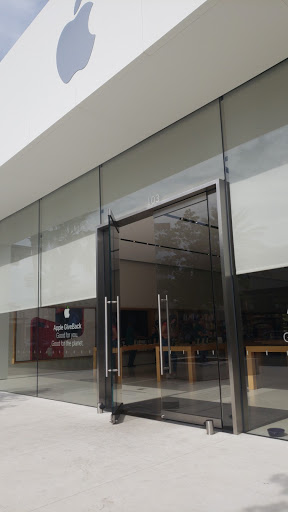 Computer Store «Apple St. Johns Town Center», reviews and photos, 4835 River City Dr, Jacksonville, FL 32246, USA