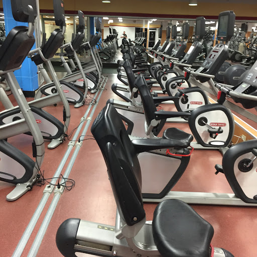 Gym «LA Fitness», reviews and photos, 5444 N Cumberland Ave, Chicago, IL 60656, USA