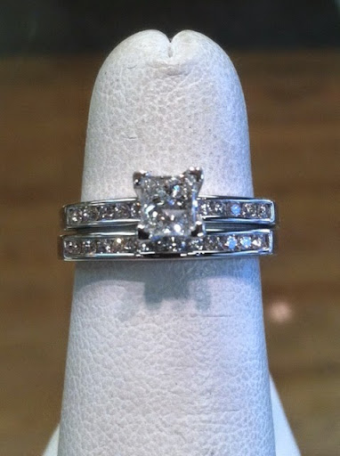 Jewelry Store «Middle Tennessee Jewelry», reviews and photos, 889 S Jefferson Ave, Cookeville, TN 38501, USA