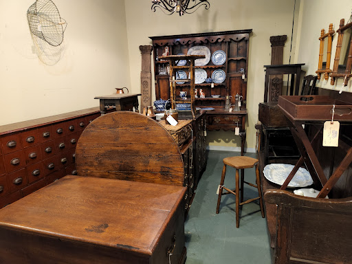 Antique Store «Madison Markets ~ Antiques & Interiors», reviews and photos, 144 Academy St, Madison, GA 30650, USA