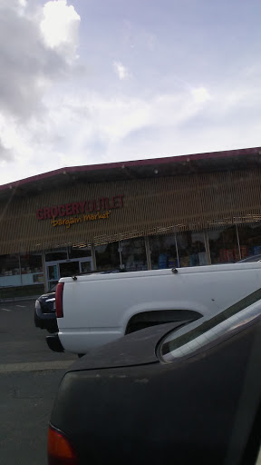 Grocery Store «Grocery Outlet Bargain Market», reviews and photos, 2079 23rd St, San Pablo, CA 94806, USA
