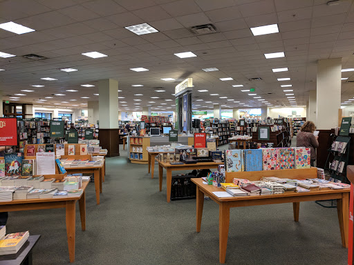 Book Store «Barnes & Noble», reviews and photos, 1317 Lloyd Center, Portland, OR 97232, USA