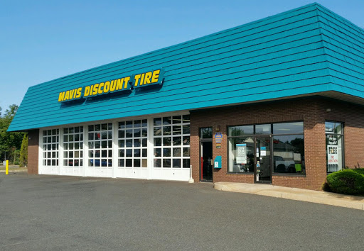 Tire Shop «Mavis Discount Tire», reviews and photos, 7720 Main St, Fogelsville, PA 18051, USA