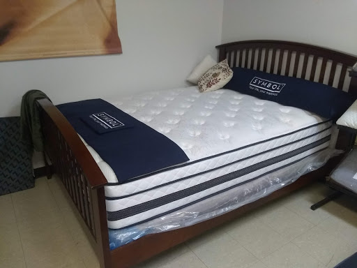 Mattress Store «Michigan Discount Mattress», reviews and photos, 24774 Crestview, Farmington Hills, MI 48335, USA