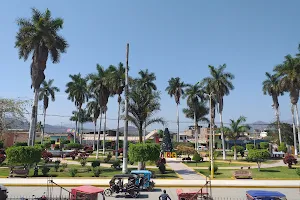 Plaza De Armas Cruce San José image