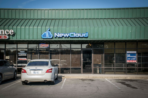 Tobacco Shop «New Cloud Vapor Vape Shop», reviews and photos, 1725 E 10th St d, Jeffersonville, IN 47130, USA