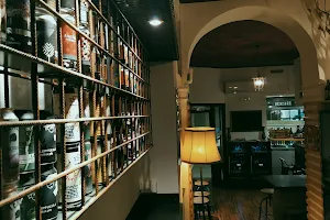 PUBLIC HOUSE brewery image