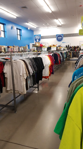Thrift Store «Thunderbird & Dysart Goodwill Retail Store & Donation Center», reviews and photos, 13055 W Thunderbird Rd, El Mirage, AZ 85335, USA