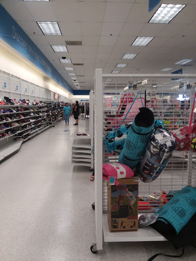 Clothing Store «Ross Dress for Less», reviews and photos, 1023 Edwards Ferry Rd NE, Leesburg, VA 20176, USA