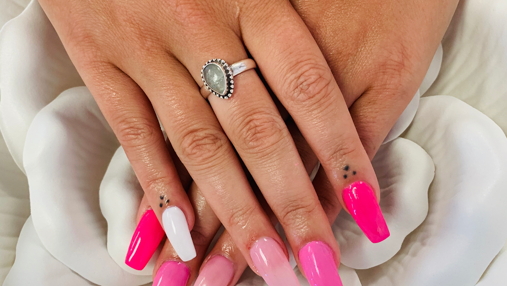 Tina’s Nail Salon 27909