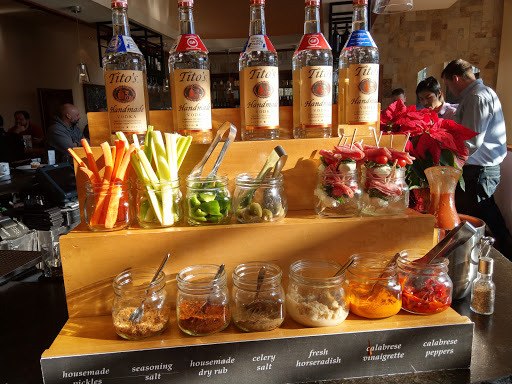 American Restaurant «Pinstripes», reviews and photos, 3849 Gallagher Dr, Edina, MN 55435, USA