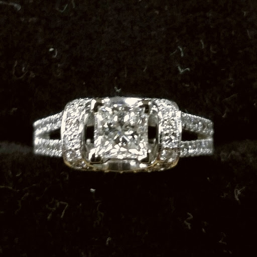 Jewelry Repair Service «Jewelry Clinic», reviews and photos, 16 W Main St G08, Rochester, NY 14614, USA