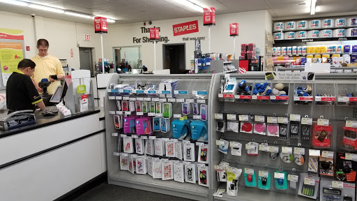 Office Supply Store «Staples», reviews and photos, 24-41 31st St, Astoria, NY 11102, USA