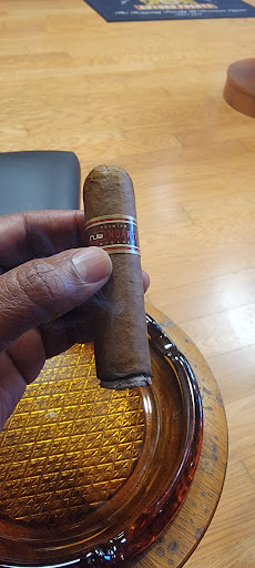 Tobacco Shop «Old Virginia Tobacco Co», reviews and photos, 20921 Davenport Dr, Sterling, VA 20165, USA