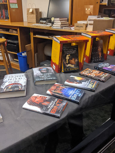 Book Store «Dog Eared Books», reviews and photos, 900 Valencia St, San Francisco, CA 94110, USA