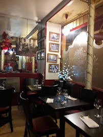Atmosphère du Restaurant français Le Coin des Amis Montmartre à Paris - n°14