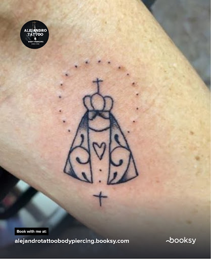 Explore fishing hook tattoo ideas, creative tattoo ideas in Orlando, available at Alejandro Tattoo & Body Piercing - Orlando