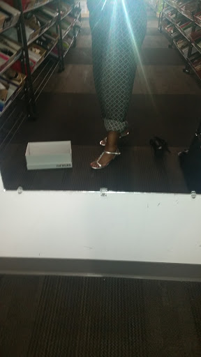 Shoe Store «DSW Designer Shoe Warehouse», reviews and photos, 801 W 15th St, Plano, TX 75075, USA