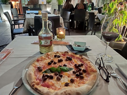 Vox Restaurant and Lounge Bar - Viale Papa Giovanni XXIII, nr.94, 24121 Bergamo BG, Italy