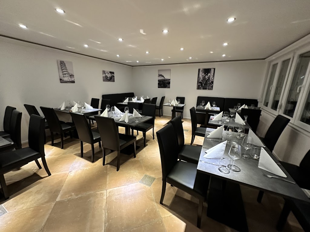 Restaurant il Piccolo (warme Küche an Öffnungstagen bis 21 Uhr)