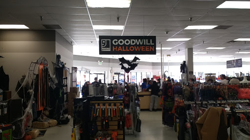 Thrift Store «Goodwill Aurora - E. Iliff», reviews and photos, 15509 E Iliff Ave, Aurora, CO 80013, USA