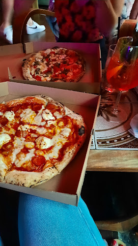 Reviews of Santina's Wood Fired Pizza Co in Northampton - Caterer