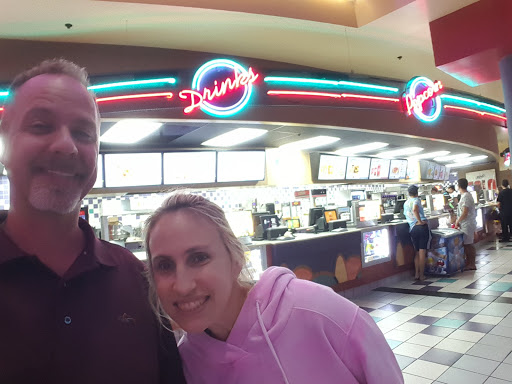 Movie Theater «Regal Cinemas Magnolia Place 16», reviews and photos, 9645 Westview Dr, Coral Springs, FL 33076, USA