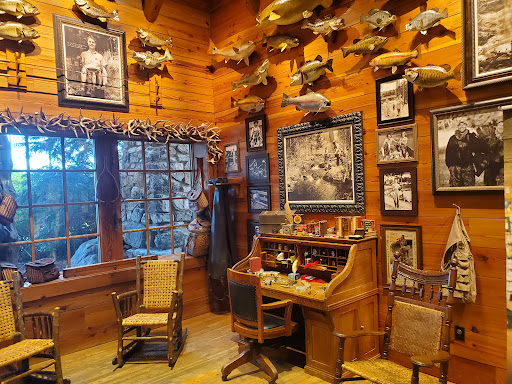 Sporting Goods Store «Bass Pro Shops», reviews and photos, 1 Bass Pro Dr, Bristol, TN 37621, USA