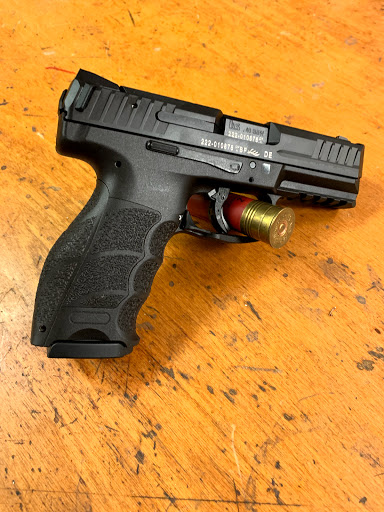 Gun Shop «Bergen Sporting Goods», reviews and photos, 649 Bergen Blvd, Ridgefield, NJ 07657, USA