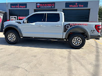 Maximus Glass Solutions, LLC - Photo 4 - Car repair in Edinburg, TX, Edinburg