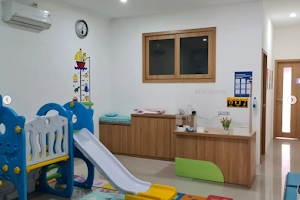 Mini Me Clinic (Klinik Anak dan Laktasi) image