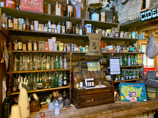 Gift Shop «Hitching Post Gifts & Old Str», reviews and photos, 15894 US-68, Benton, KY 42025, USA